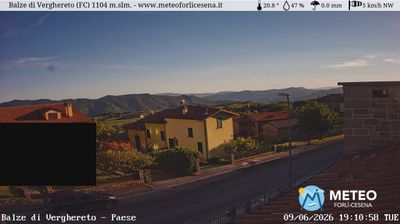 immagine della webcam nei dintorni di Montecopiolo: webcam Mercato