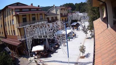 immagine della webcam nei dintorni di Cotronei: webcam Camigliatello Silano