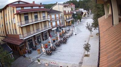 immagine della webcam nei dintorni di Monte Curcio: webcam Camigliatello Silano