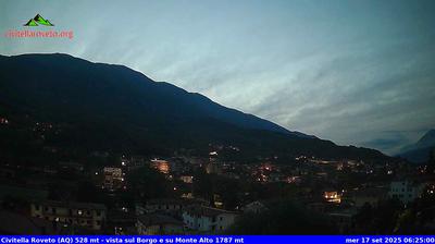 immagine della webcam nei dintorni di Campo Catino: webcam Civitella Roveto