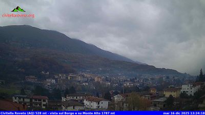 immagine della webcam nei dintorni di Ortona dei Marsi: webcam Civitella Roveto