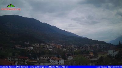 immagine della webcam nei dintorni di Campo Catino: webcam Civitella Roveto