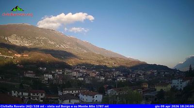 immagine della webcam nei dintorni di Avezzano: webcam Civitella Roveto