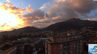 immagine della webcam nei dintorni di Sarzana: webcam Massa