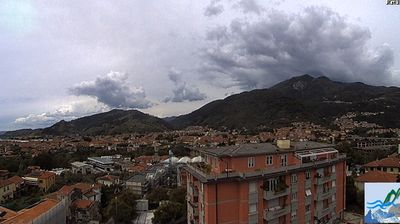 immagine della webcam nei dintorni di Marina Di Carrara: webcam Massa