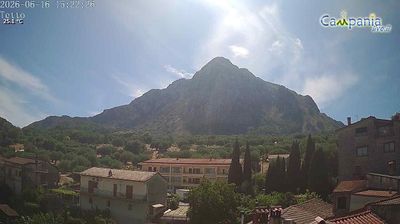 immagine della webcam nei dintorni di Praia a Mare: webcam San Giovanni a Piro
