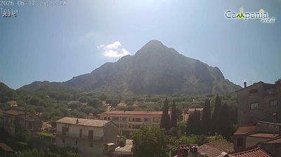 immagine della webcam nei dintorni di Praia a Mare: webcam San Giovanni a Piro