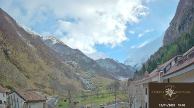 immagine della webcam nei dintorni di Castelluccio Norcia: webcam Montemonaco
