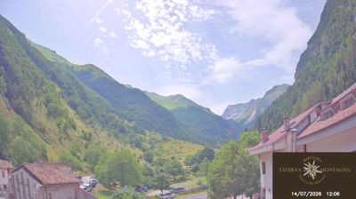 immagine della webcam nei dintorni di Castelluccio Norcia: webcam Montemonaco