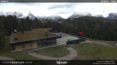 immagine della webcam nei dintorni di San Martino di Castrozza: webcam Bellamonte