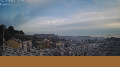 immagine della webcam nei dintorni di Caprino Veronese: webcam Sant'Anna d'Alfaedo