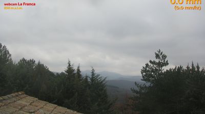 immagine della webcam nei dintorni di San Severino Marche: webcam Colfiorito