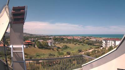 immagine della webcam nei dintorni di Roseto degli Abruzzi: webcam Scerne
