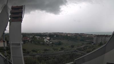 immagine della webcam nei dintorni di Roseto degli Abruzzi: webcam Scerne