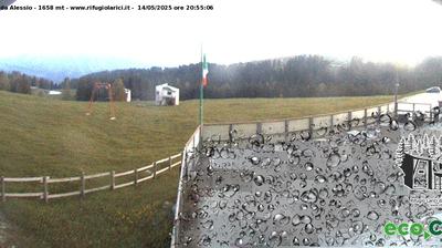 immagine della webcam nei dintorni di Tonezza del Cimone: webcam Val Formica