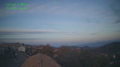 immagine della webcam nei dintorni di Spezzano della Sila: webcam Lattarico