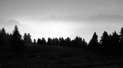 immagine della webcam nei dintorni di Rifugio Falc: webcam Monte Legnone