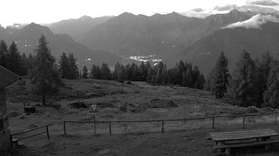 immagine della webcam nei dintorni di Rifugio Falc: webcam Monte Legnone