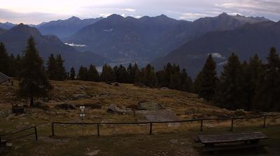 immagine della webcam nei dintorni di Domaso: webcam Monte Legnone