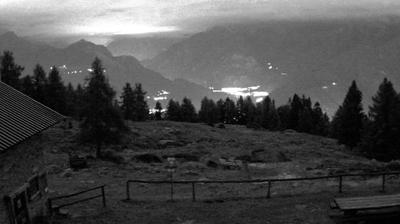 immagine della webcam nei dintorni di Dosso del Liro: webcam Monte Legnone