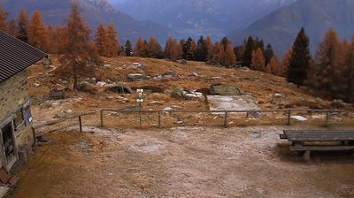 immagine della webcam nei dintorni di Dosso del Liro: webcam Monte Legnone