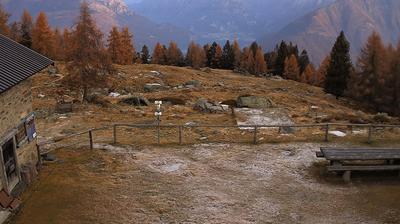 immagine della webcam nei dintorni di Perledo: webcam Monte Legnone