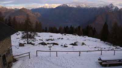 immagine della webcam nei dintorni di Pagnona: webcam Monte Legnone