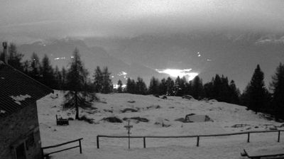 immagine della webcam nei dintorni di Domaso: webcam Monte Legnone