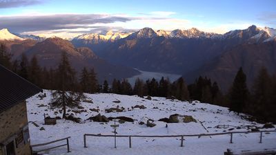 immagine della webcam nei dintorni di Albaredo per San Marco: webcam Monte Legnone