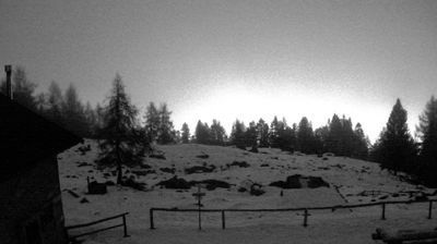 immagine della webcam nei dintorni di Alpe Giumello: webcam Monte Legnone