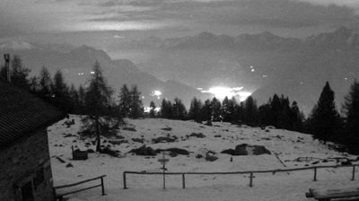 immagine della webcam nei dintorni di San Giacomo Filippo: webcam Monte Legnone