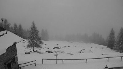 immagine della webcam nei dintorni di Pianello del Lario: webcam Monte Legnone