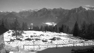 immagine della webcam nei dintorni di Dosso del Liro: webcam Monte Legnone