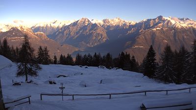 immagine della webcam nei dintorni di Morbegno: webcam Monte Legnone