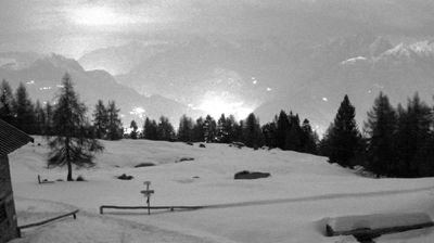 immagine della webcam nei dintorni di Alpe Giumello: webcam Monte Legnone