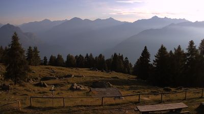 immagine della webcam nei dintorni di Alpe Giumello: webcam Monte Legnone