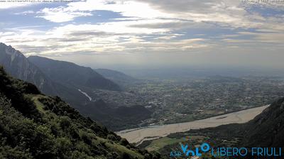 immagine della webcam nei dintorni di Sella Nevea: webcam Bordano
