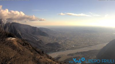 immagine della webcam nei dintorni di Sella Nevea: webcam Bordano