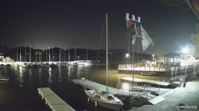 immagine della webcam nei dintorni di Viareggio: webcam Torre Del Lago Puccini