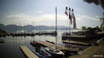 immagine della webcam nei dintorni di Viareggio: webcam Torre Del Lago Puccini