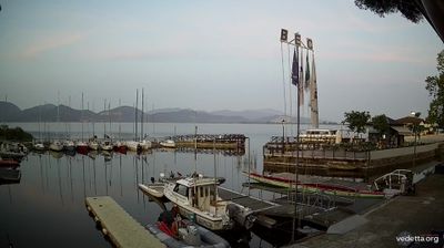 immagine della webcam nei dintorni di Viareggio: webcam Torre Del Lago Puccini