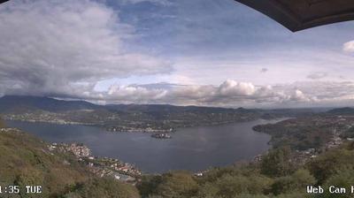 immagine della webcam nei dintorni di Pettenasco: webcam Madonna del Sasso