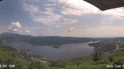 immagine della webcam nei dintorni di Varallo: webcam Madonna del Sasso