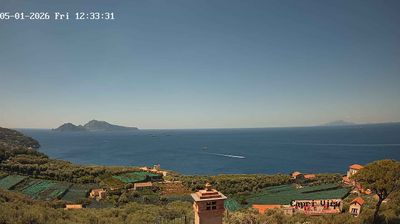 immagine della webcam nei dintorni di Praiano: webcam Sant'Agata sui Due Golfi