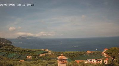 immagine della webcam nei dintorni di Vettica: webcam Sant'Agata sui Due Golfi