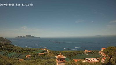 immagine della webcam nei dintorni di Capri: webcam Sant'Agata sui Due Golfi