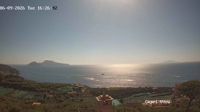 immagine della webcam nei dintorni di Positano: webcam Sant'Agata sui Due Golfi