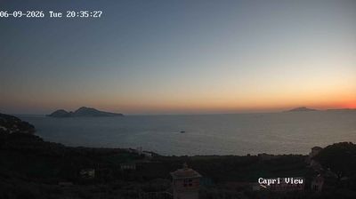 immagine della webcam nei dintorni di Anacapri: webcam Sant'Agata sui Due Golfi