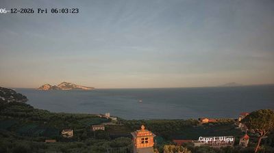 immagine della webcam nei dintorni di Capri: webcam Sant'Agata sui Due Golfi
