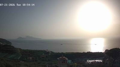 immagine della webcam nei dintorni di Vettica: webcam Sant'Agata sui Due Golfi